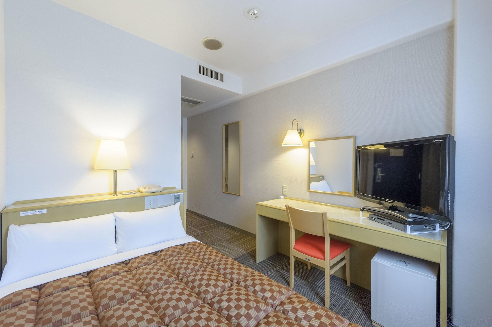 Court Hotel Mito Exterior photo